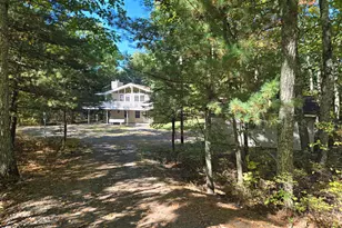 802 Clydesdale Ct, Lords Valley, PA 18428 - Photo 3