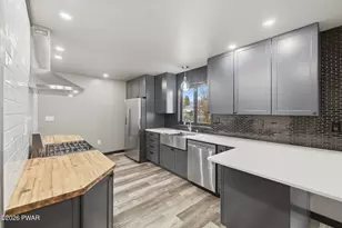 906 Avenue I, Matamoras, PA 18336 - Photo 3