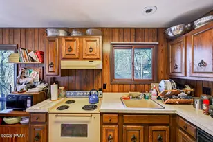 99 S Fairway Dr, Lake Ariel, PA 18436 - Photo 17