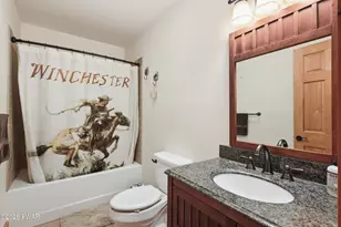 238 Rowland Rd, Greeley, PA 18425 - Photo 33