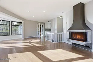 125 Big Bear Dr, Greentown, PA 18426 - Photo 9