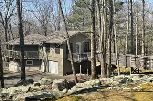 125 Big Bear Dr, Greentown, PA 18426 - Photo 1