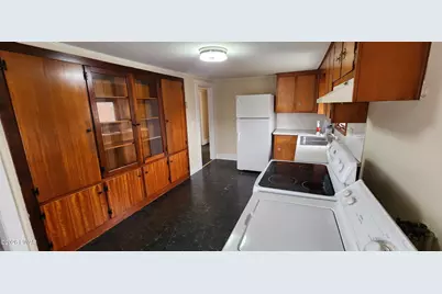 1042 Delaware Drive #2, Matamoras, PA 18336 - Photo 3