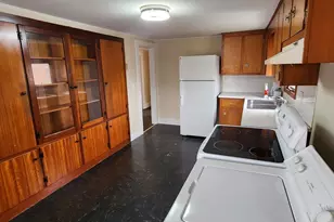 1042 Delaware Dr, Matamoras, PA 18336 - Photo 3