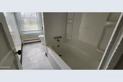 1042 Delaware Drive #2, Matamoras, PA 18336 - Photo 5