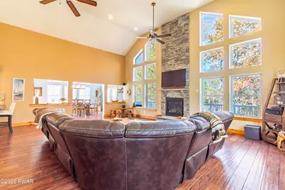 111 Woodcrest Drive, Hawley, PA 18428 - Photo 9