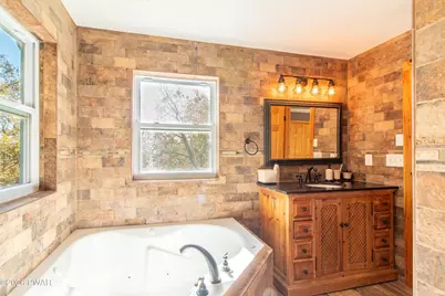 111 Woodcrest Drive, Hawley, PA 18428 - Photo 21