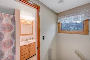 211 Spruce St, Hawley, PA 18428 - Photo 43