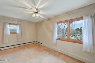 211 Spruce St, Hawley, PA 18428 - Photo 35