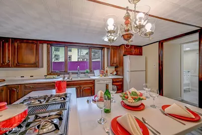 211 Spruce Street, Hawley, PA 18428 - Photo 19