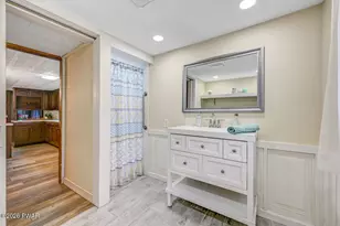 211 Spruce St, Hawley, PA 18428 - Photo 33