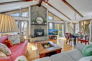 802 Sunrise Ct, Lords Valley, PA 18428 - Photo 5