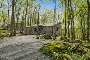 802 Sunrise Ct, Lords Valley, PA 18428 - Photo 67