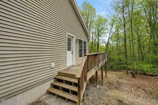 46 Beechwood Dr, Lake Ariel, PA 18436 - Photo 17