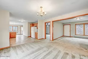 46 Beechwood Dr, Lake Ariel, PA 18436 - Photo 7