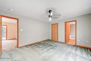 46 Beechwood Dr, Lake Ariel, PA 18436 - Photo 9