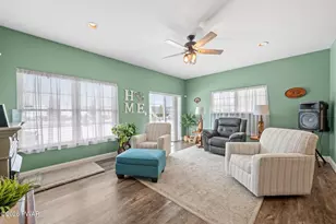 233 Shadow Wood Cir, Archbald, PA 18403 - Photo 11