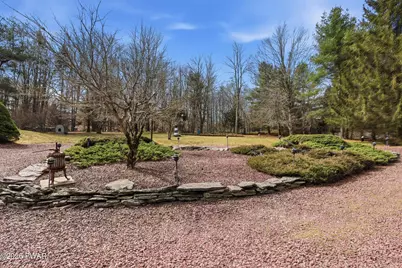 16 Squirrel Mew, Lake Ariel, PA 18436 - Photo 3