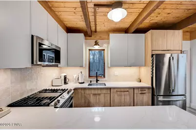 258 W Lakeview Road, Lackawaxen, PA 18435 - Photo 17