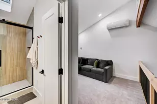 258 W Lakeview Rd, Lackawaxen, PA 18435 - Photo 45