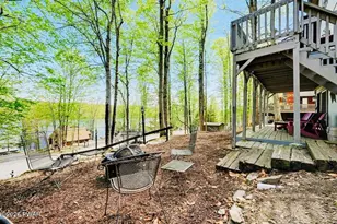 387 Lakeview Dr W, Lake Ariel, PA 18436 - Photo 5