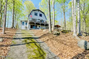 387 Lakeview Dr W, Lake Ariel, PA 18436 - Photo 9