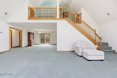 102 Loveland Drive, Tafton, PA 18464 - Photo 9