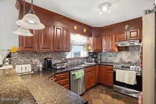 122 W Morton St, Old Forge, PA 18518 - Photo 23