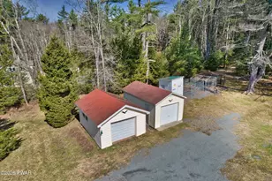 697 Blooming Grove Rd, Hawley, PA 18428 - Photo 25