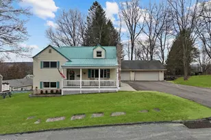 13 Beechwood Dr, Honesdale, PA 18431 - Photo 1