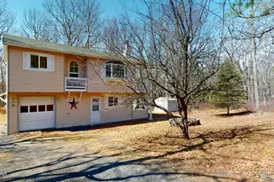 119 Robin Ln, Dingmans Ferry, PA 18328 - Photo 3