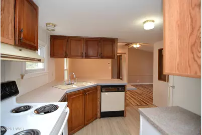 137 Oak Drive, Greentown, PA 18426 - Photo 5