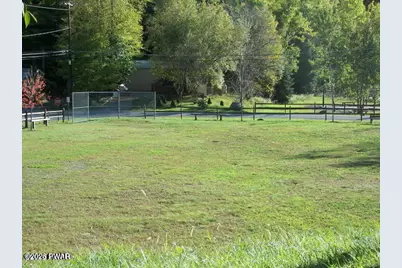 137 Oak Drive, Greentown, PA 18426 - Photo 17