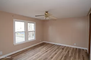 137 Oak Dr, Greentown, PA 18426 - Photo 11