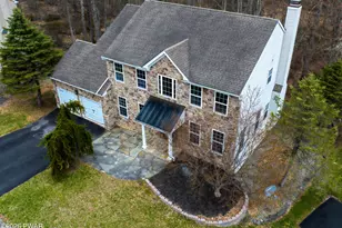 549 Marco Way, East Stroudsburg, PA 18302 - Photo 3