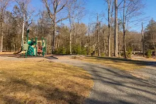 120 Yvonne Ln, Dingmans Ferry, PA 18328 - Photo 37