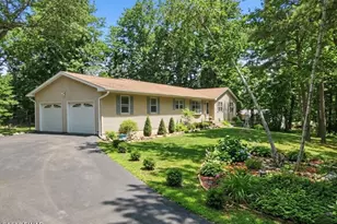 112 Green Chapel Ln, Cresco, PA 18326 - Photo 3