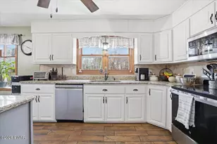 112 Green Chapel Ln, Cresco, PA 18326 - Photo 21