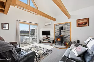 174 N Lake Dr, Dingmans Ferry, PA 18328 - Photo 13