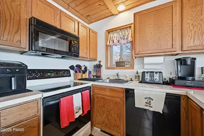 174 N Lake Drive, Dingmans Ferry, PA 18328 - Photo 23