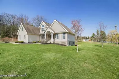 355 Lake Point Avenue, Afton, PA 18407 - Photo 3