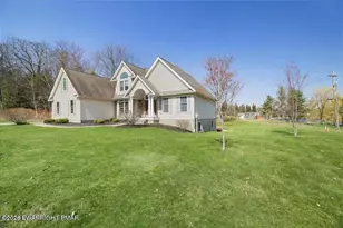 355 Lake Point Ave, Afton, PA 18407 - Photo 3