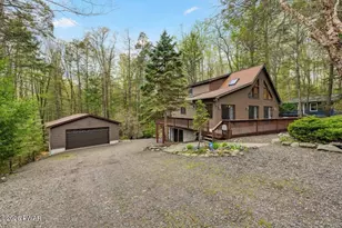 1071 Red Hawk Dr, Lake Ariel, PA 18436 - Photo 1