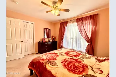 154 Lakeview Drive, Dingmans Ferry, PA 18328 - Photo 33