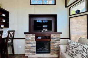 213 Tribes Dr, Shohola, PA 18458 - Photo 9