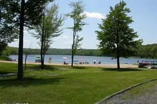 100 Cottonwood Dr, Lords Valley, PA 18428 - Photo 133