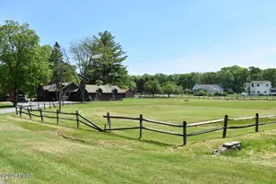 100 Cottonwood Dr, Lords Valley, PA 18428 - Photo 143