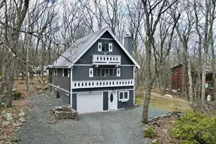 100 Cottonwood Dr, Lords Valley, PA 18428 - Photo 1