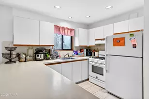 176 Pebble Rock Rd, Lackawaxen, PA 18435 - Photo 9