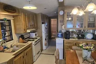 104 Blue Spruce Ln, Shohola, PA 18458 - Photo 5